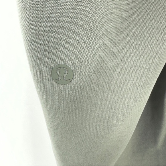 NEW Lululemon Womens On The Fly Crop Pants Size 12 Grey Sage Pockets Casual - Picture 11 of 15